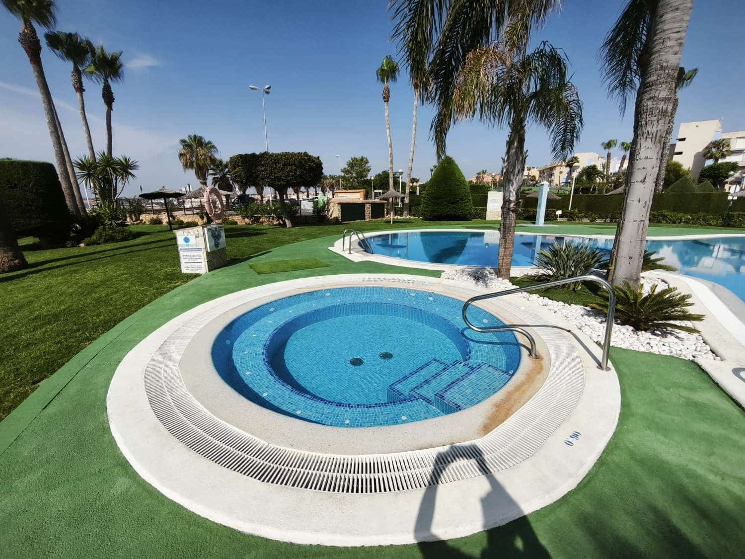 2 Zimmer Strandapartment zu verkaufen in Orihuela mit Pool Garage - 250.000 € (Ref: 9068643)