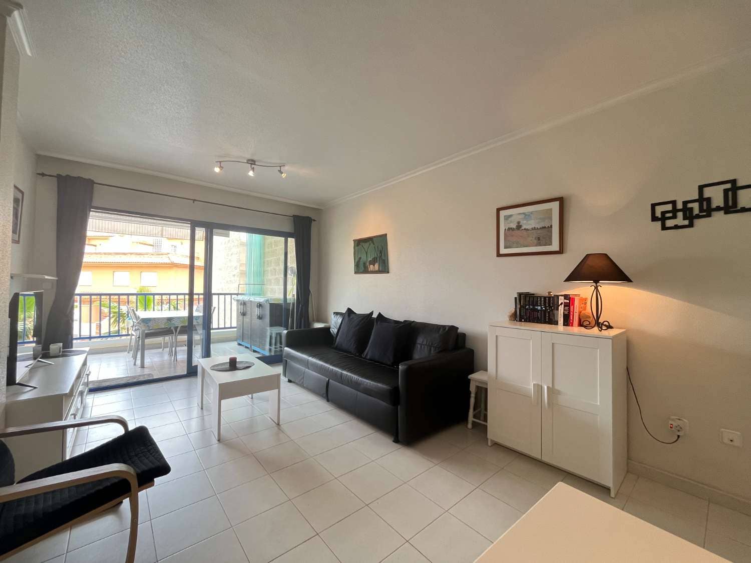 2 Zimmer Strandapartment zu verkaufen in Orihuela mit Pool Garage - 250.000 € (Ref: 9068643)