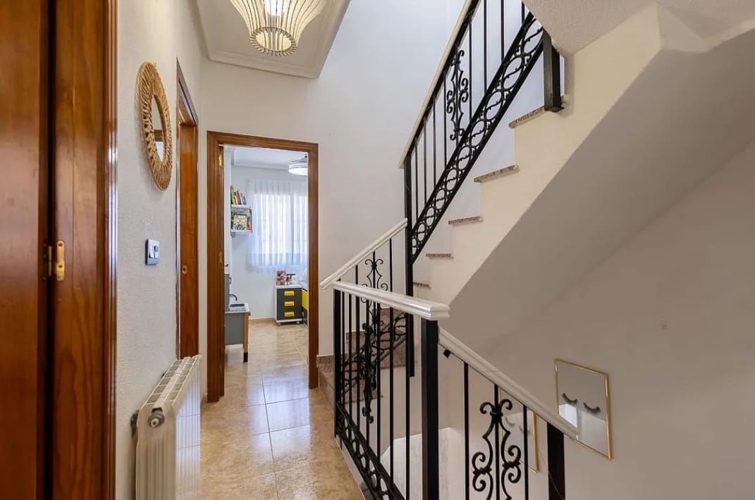 3 soveværelse Rækkehus til salg i Orihuela med swimmingpool garage - € 259.000 (Ref: 9074868)