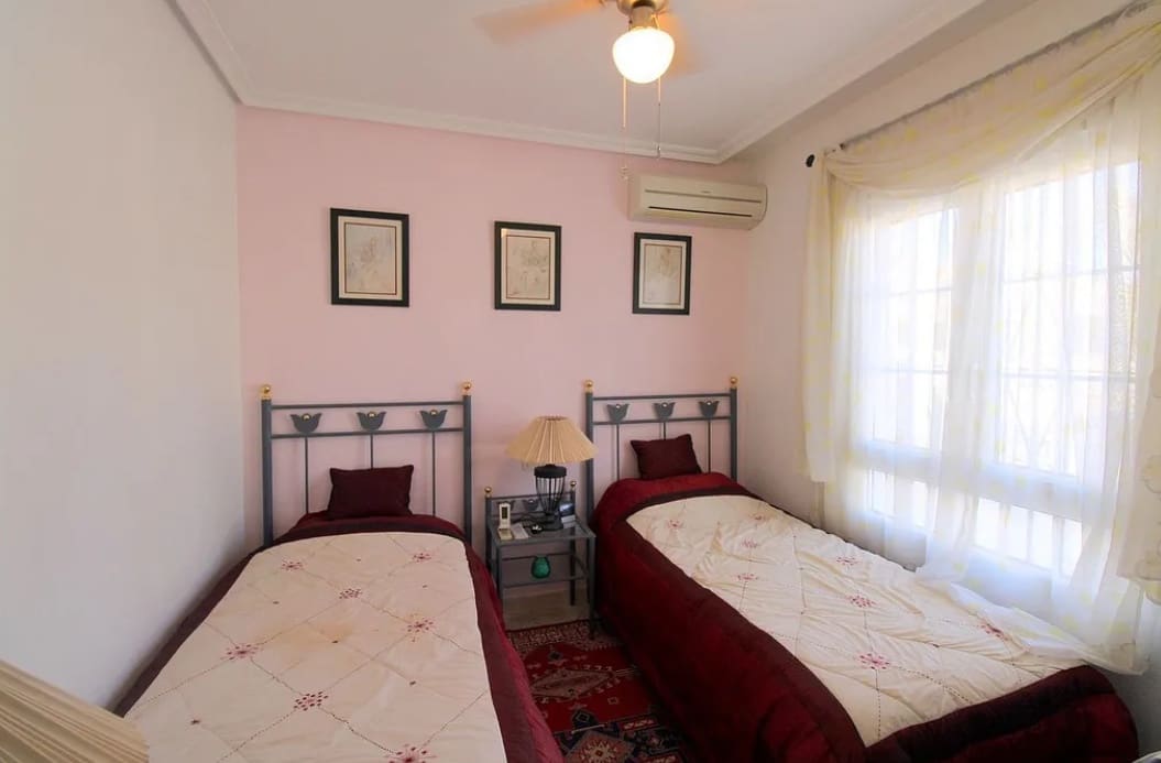 3 quarto Apartamento para venda em Orihuela com piscina - 263 000 € (Ref: 9098885)