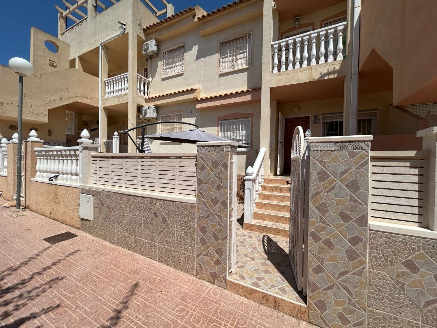 2 bedroom Apartment for sale in Orihuela with pool - € 132,000 (Ref: 9100497)