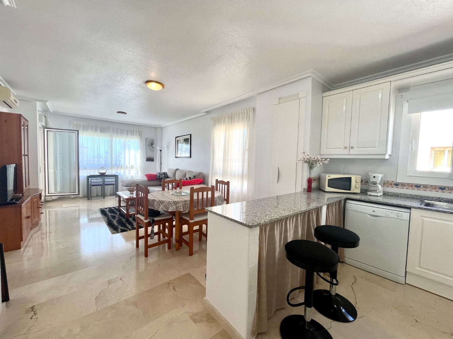 2 soveværelse Lejlighed til salg i Orihuela med swimmingpool garage - € 189.000 (Ref: 9124647)