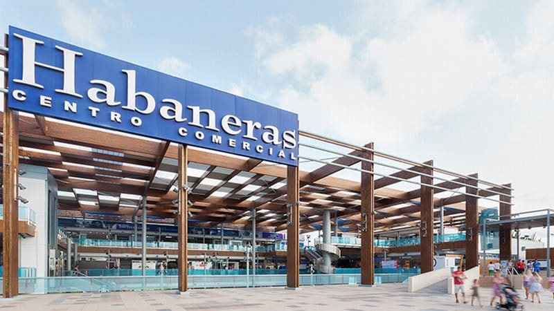 2 bedroom Beach Apartment for sale in Torrevieja with pool - € 192,000 (Ref: 9136915)