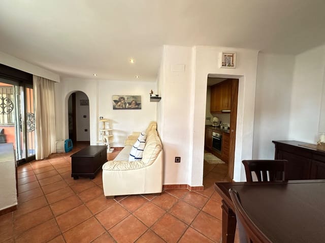 2 soverom Strandleiligheter til salgs i Torrevieja med svømmebasseng - € 192 000 (Ref: 9136915)