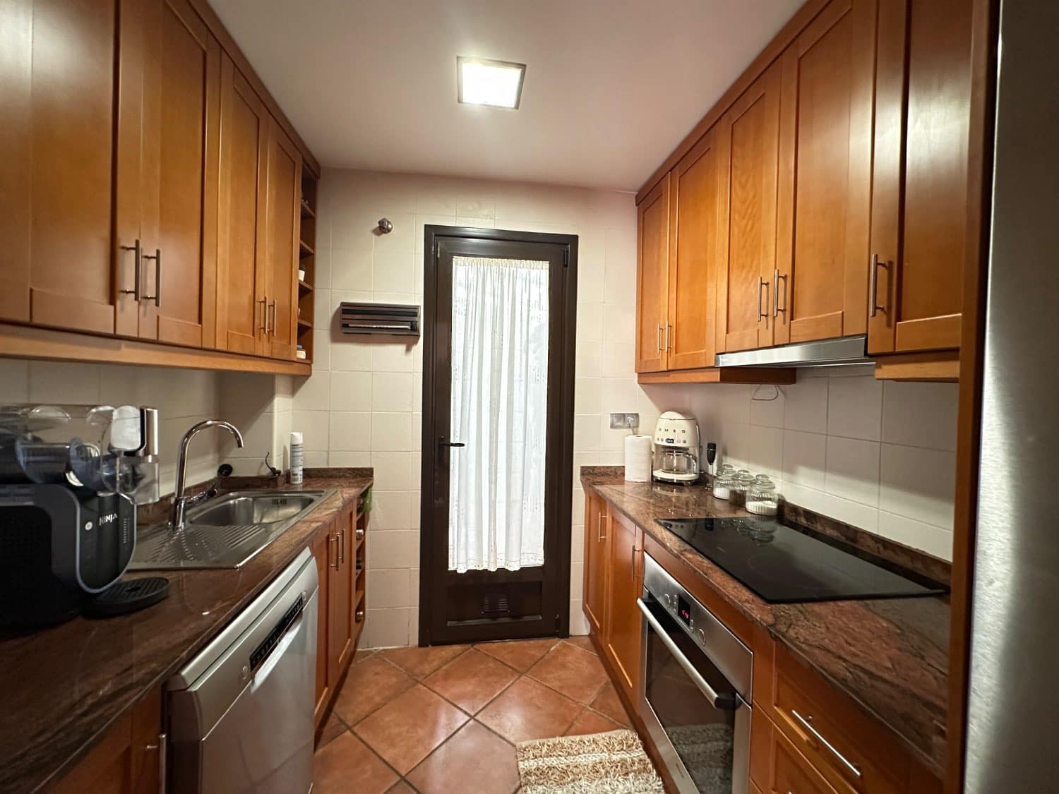 2 bedroom Beach Apartment for sale in Torrevieja with pool - € 192,000 (Ref: 9136915)