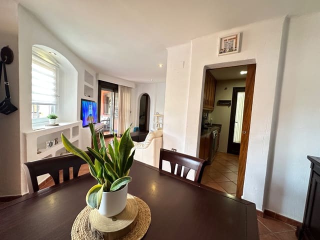 2 Zimmer Strandapartment zu verkaufen in Torrevieja mit Pool - 192.000 € (Ref: 9136915)