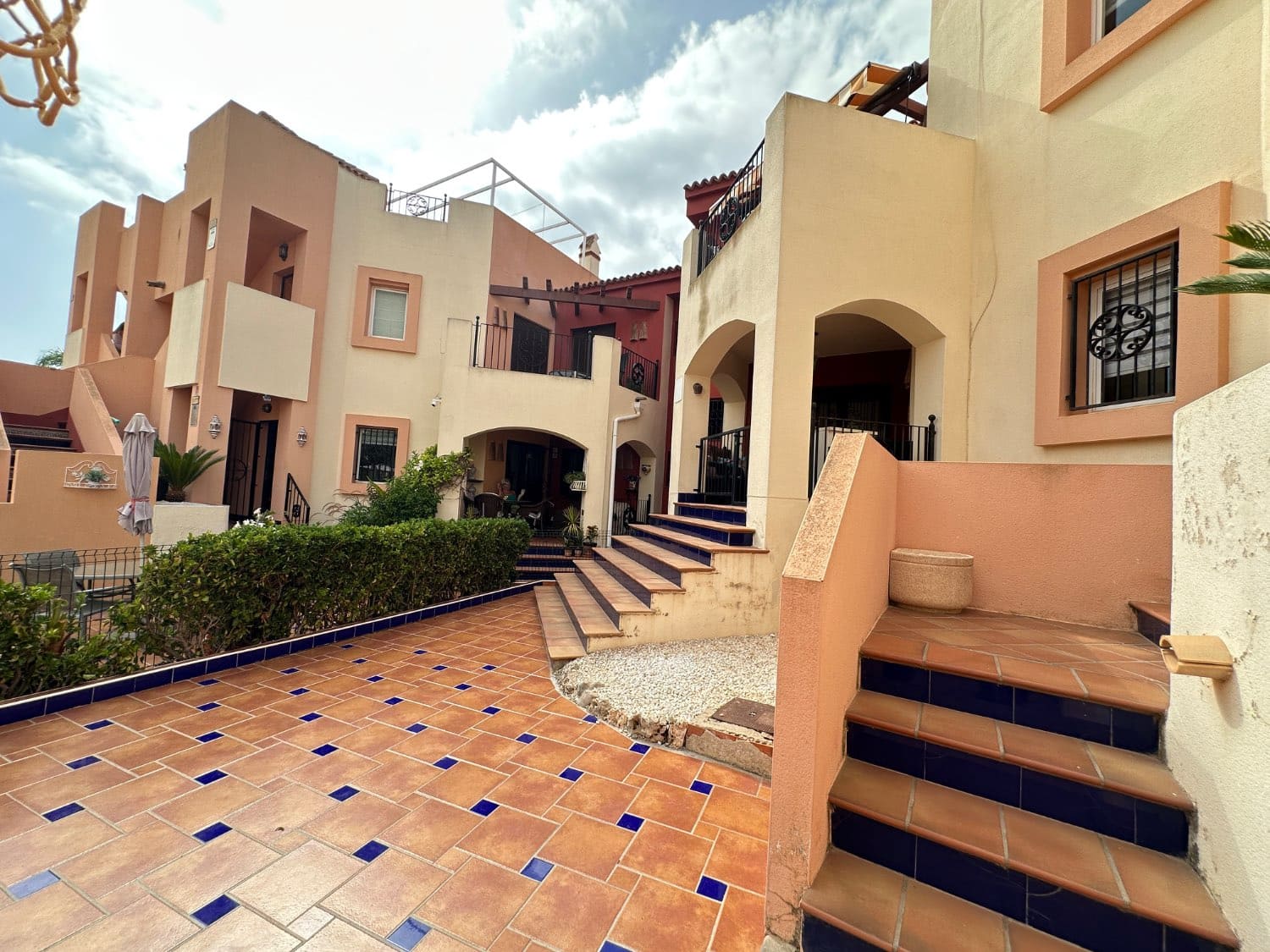 2 bedroom Beach Apartment for sale in Torrevieja with pool - € 192,000 (Ref: 9136915)