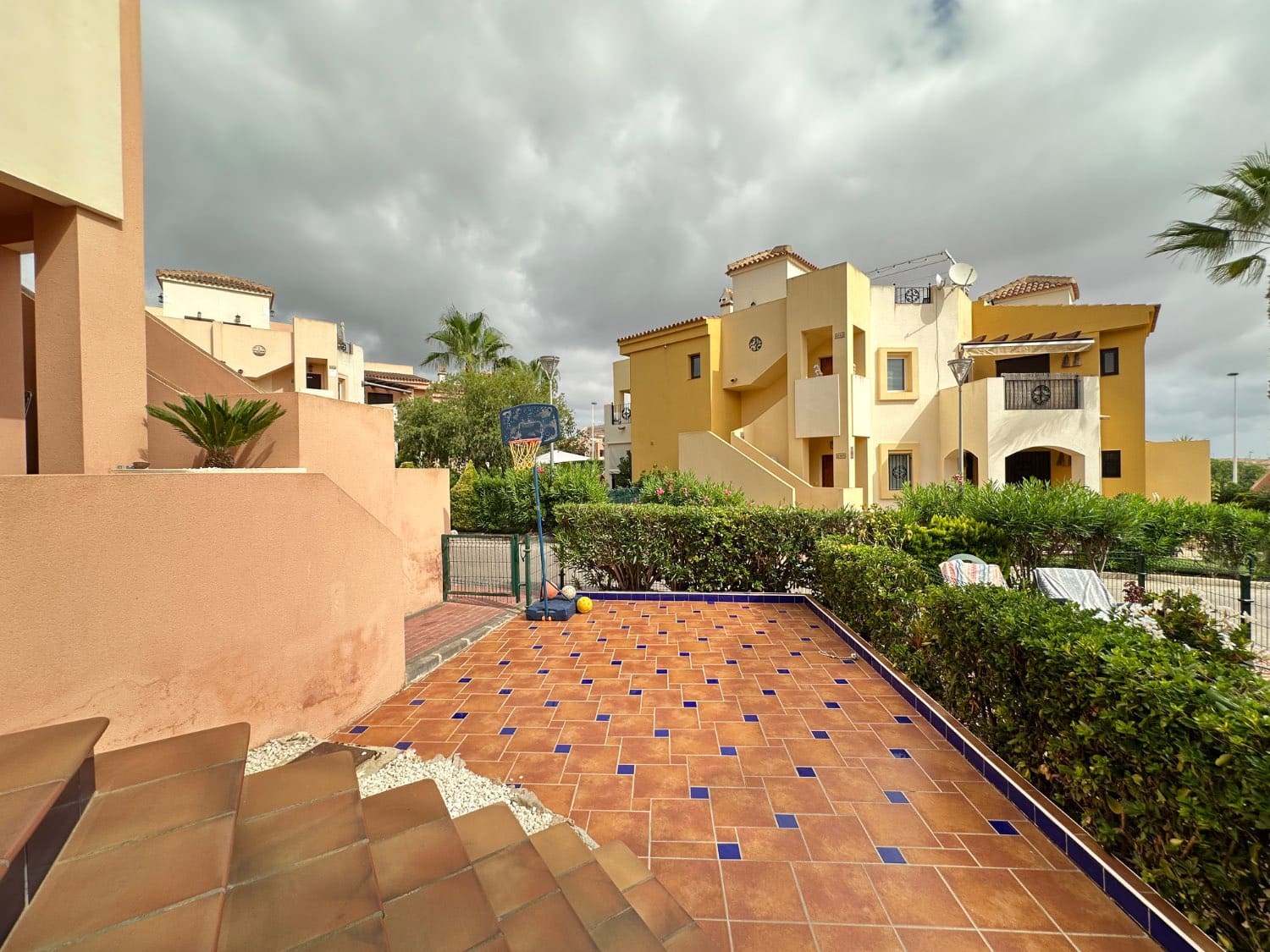 2 bedroom Beach Apartment for sale in Torrevieja with pool - € 192,000 (Ref: 9136915)