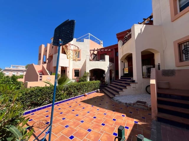 2 Zimmer Strandapartment zu verkaufen in Torrevieja mit Pool - 192.000 € (Ref: 9136915)