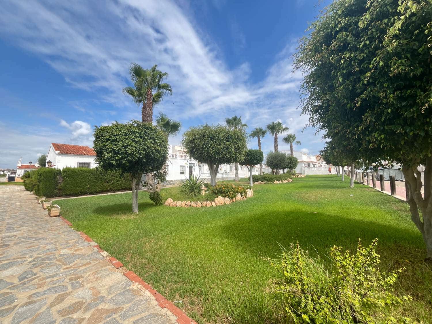 3 soverom Rekkehus til salgs i Orihuela med svømmebasseng - € 159 900 (Ref: 9146779)