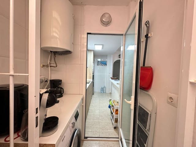 2 soveværelse Strandlejlighed til salg i Orihuela med swimmingpool - € 230.000 (Ref: 9146780)