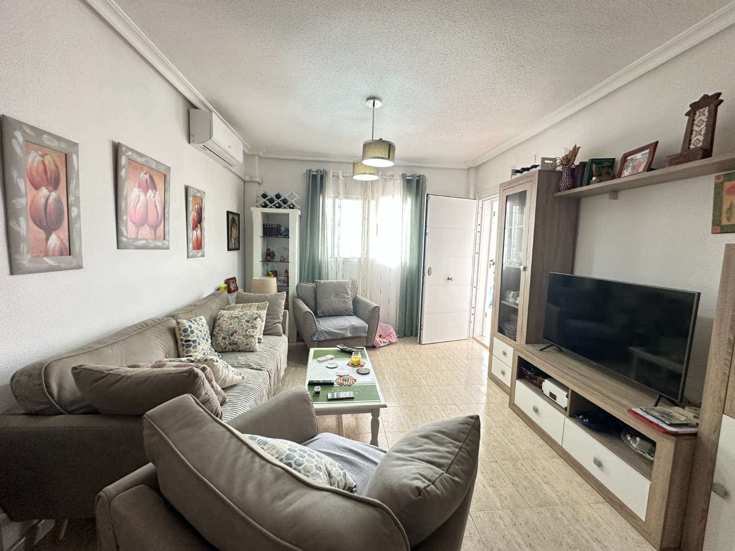 2 soveværelse Strandlejlighed til salg i Orihuela med swimmingpool - € 230.000 (Ref: 9146780)