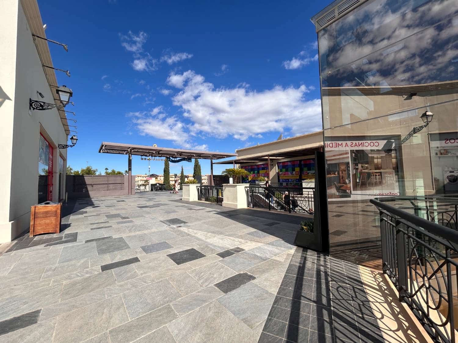 2 soveværelse Lejlighed til salg i Orihuela Costa med swimmingpool garage - € 249.999 (Ref: 9160802)