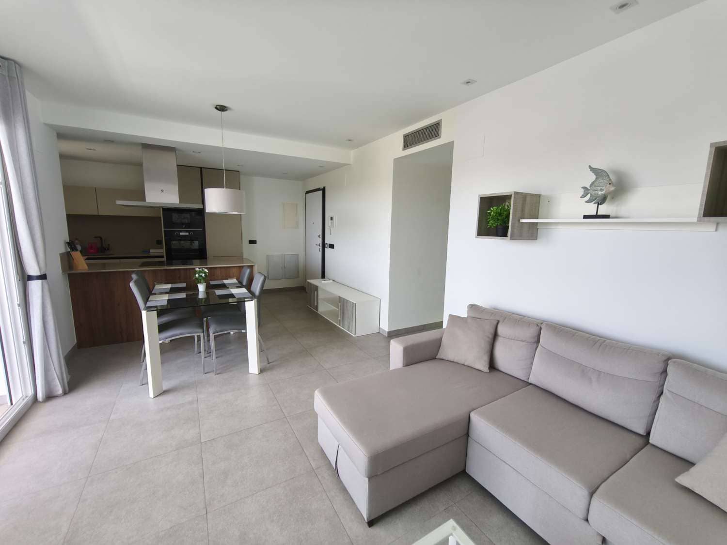 2 soveværelse Lejlighed til salg i Orihuela Costa med swimmingpool garage - € 249.999 (Ref: 9160802)