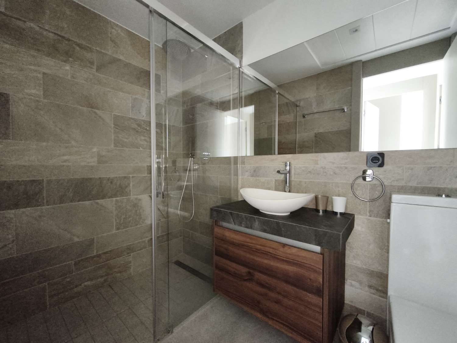 2 soveværelse Lejlighed til salg i Orihuela Costa med swimmingpool garage - € 249.999 (Ref: 9160802)