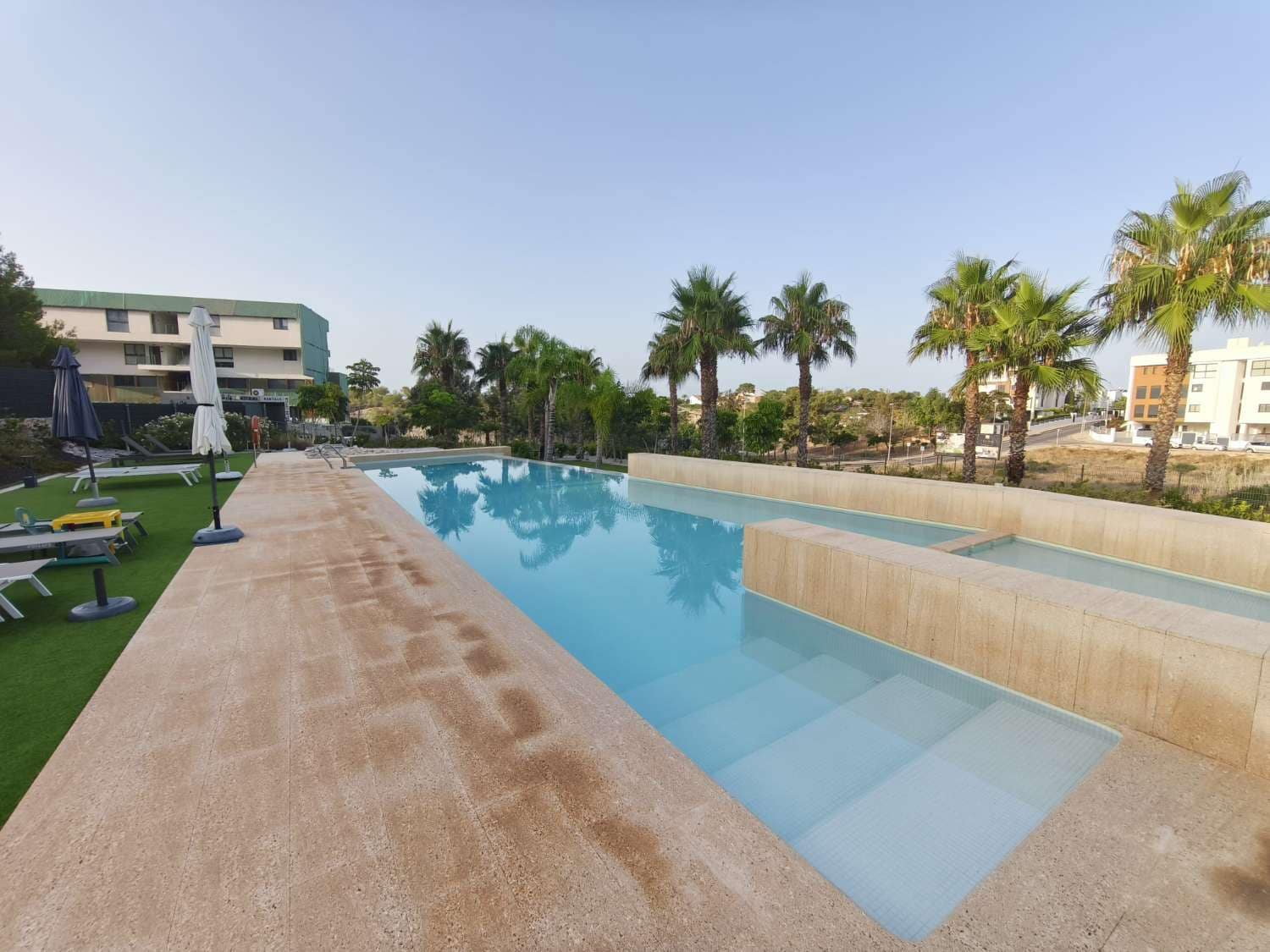 2 soveværelse Lejlighed til salg i Orihuela Costa med swimmingpool garage - € 249.999 (Ref: 9160802)