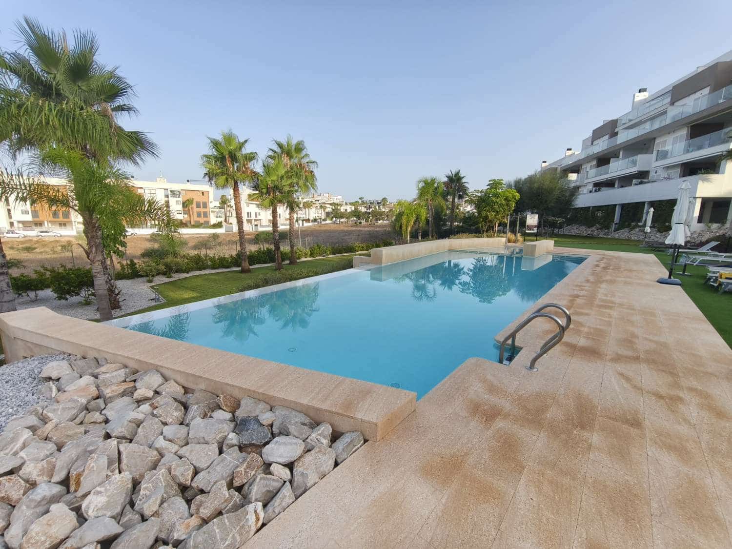 2 soveværelse Lejlighed til salg i Orihuela Costa med swimmingpool garage - € 249.999 (Ref: 9160802)