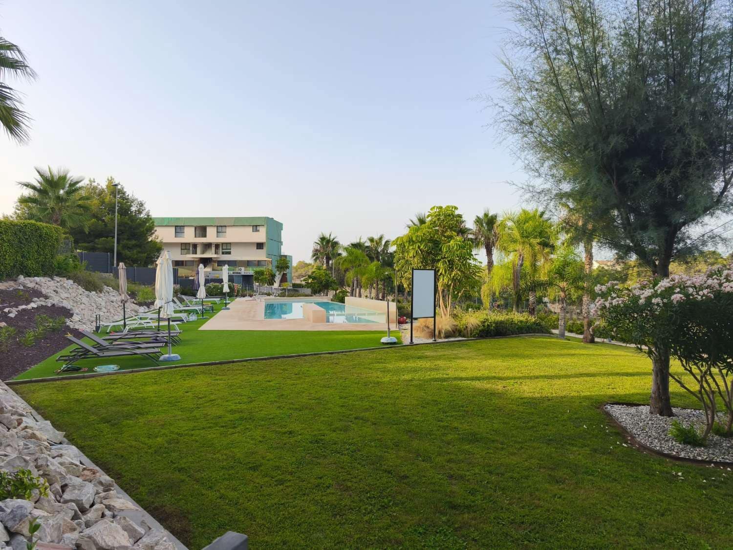 2 soveværelse Lejlighed til salg i Orihuela Costa med swimmingpool garage - € 249.999 (Ref: 9160802)