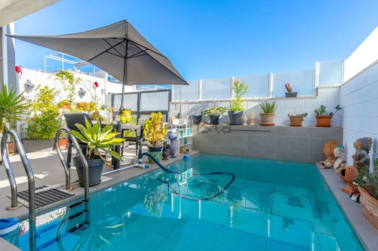 3 slaapkamer Rijtjeshuis te koop in Orihuela met zwembad garage - € 279.000 (Ref: 9173218)