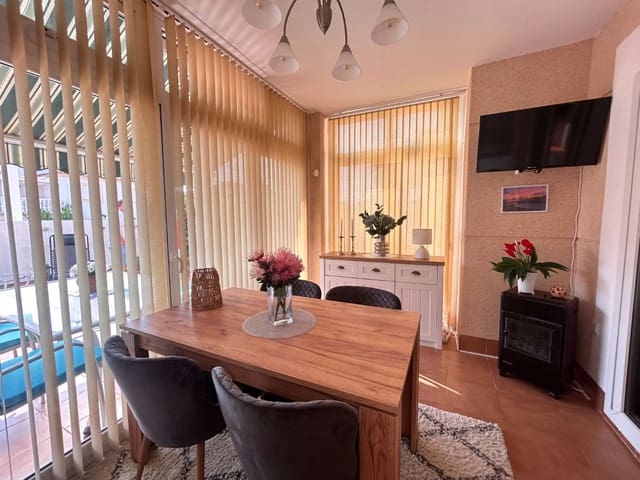 2 makuuhuone Ranta-asunto myytävänä paikassa Orihuela mukana uima-altaan - 205 000 € (Ref: 9192082)