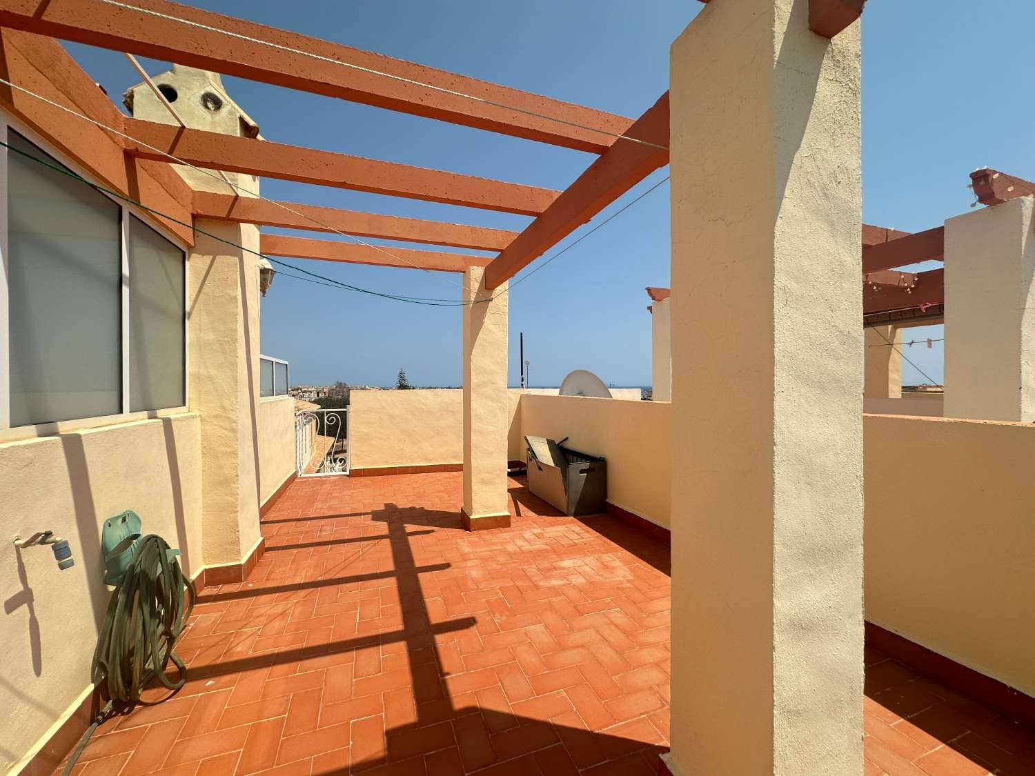 2 makuuhuone Asunto myytävänä paikassa Orihuela mukana uima-altaan - 148 000 € (Ref: 9197501)