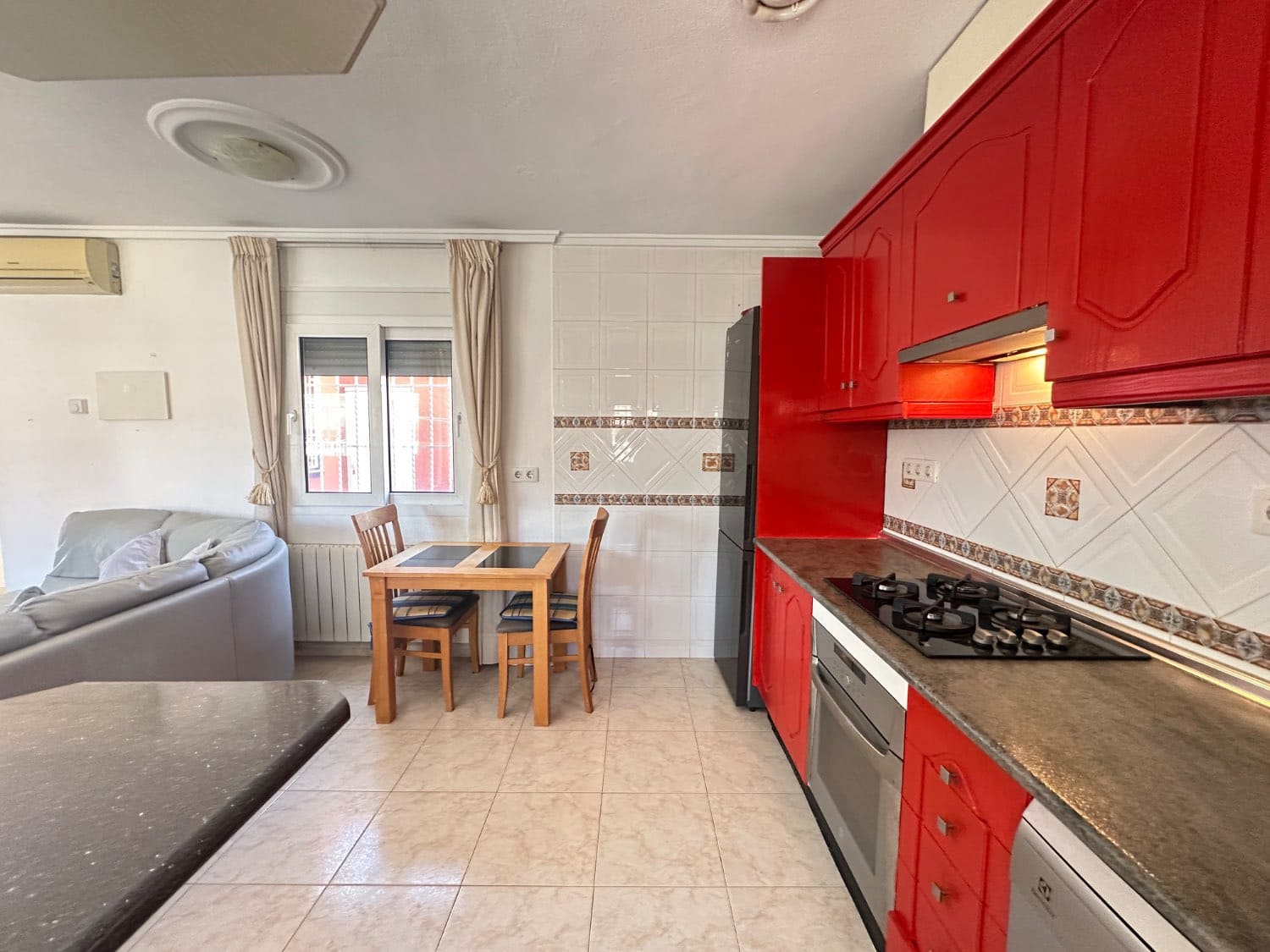 2 slaapkamer Bungalow te koop in Orihuela met zwembad - € 170.000 (Ref: 9232389)