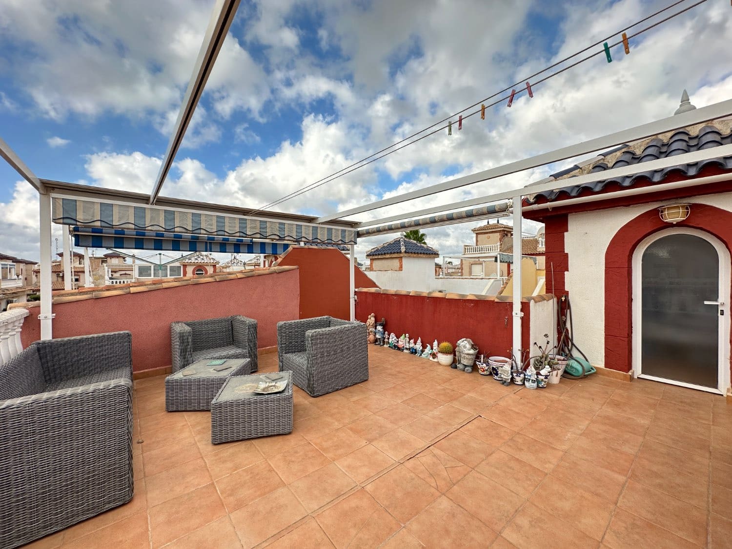 2 slaapkamer Bungalow te koop in Orihuela met zwembad - € 170.000 (Ref: 9232389)