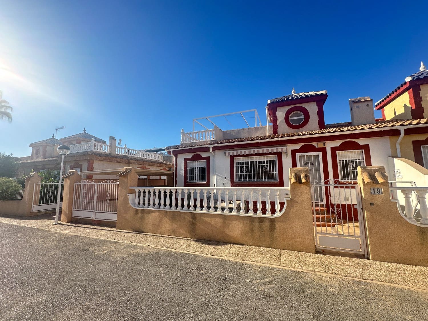 2 slaapkamer Bungalow te koop in Orihuela met zwembad - € 170.000 (Ref: 9232389)