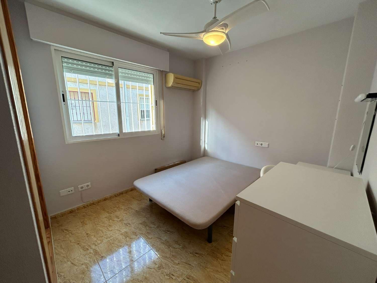 3 soveværelse Lejlighed til salg i Orihuela med swimmingpool - € 159.950 (Ref: 9236033)