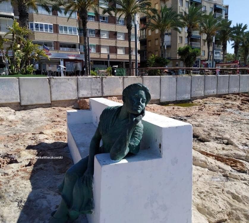 2 makuuhuone Ranta-asunto myytävänä paikassa Torrevieja mukana uima-altaan - 239 000 € (Ref: 9251881)