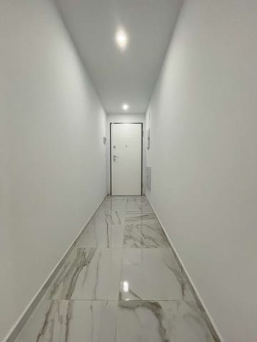 2 makuuhuone Ranta-asunto myytävänä paikassa Torrevieja mukana uima-altaan - 239 000 € (Ref: 9251881)