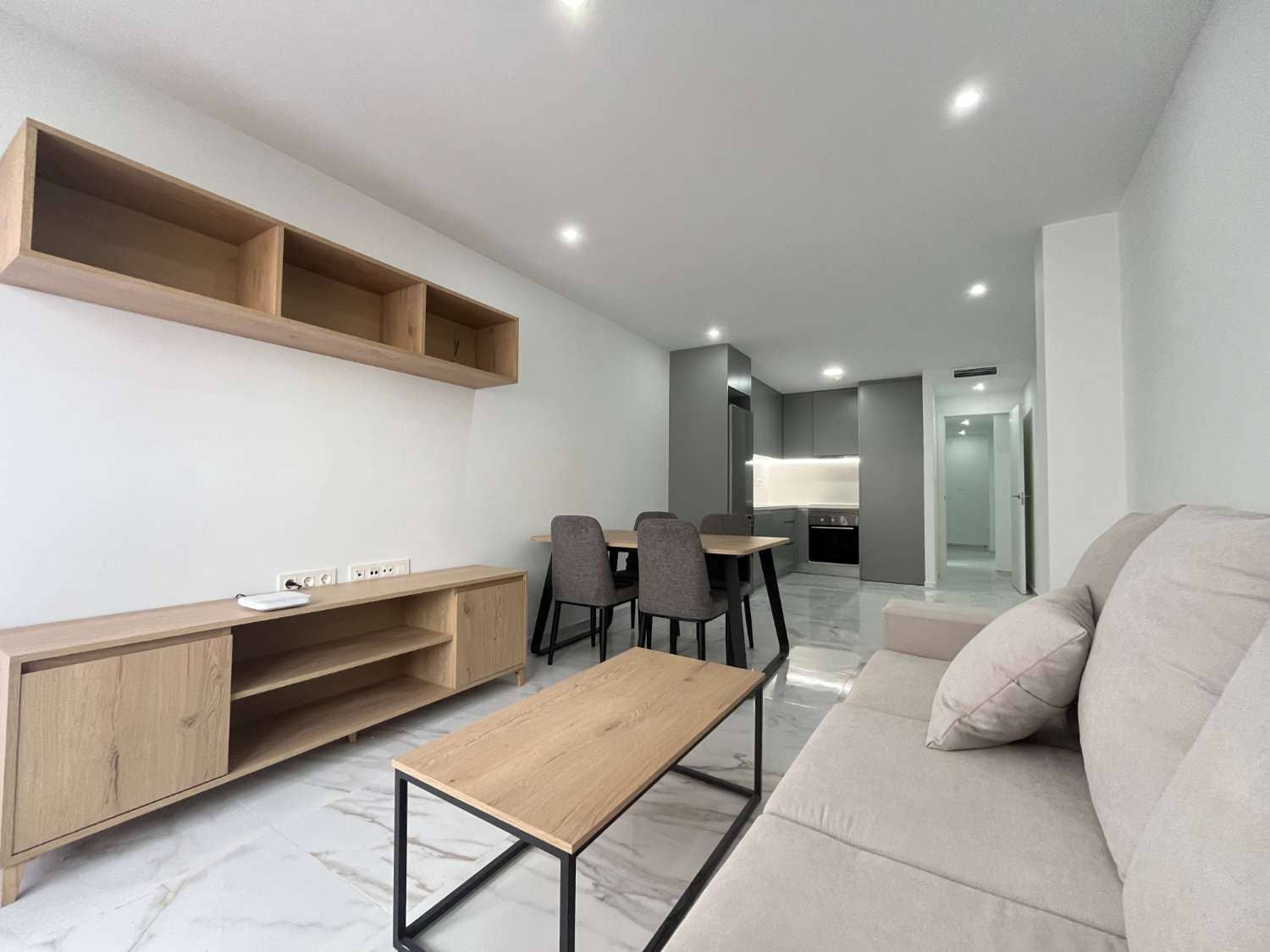 2 makuuhuone Ranta-asunto myytävänä paikassa Torrevieja mukana uima-altaan - 239 000 € (Ref: 9251881)