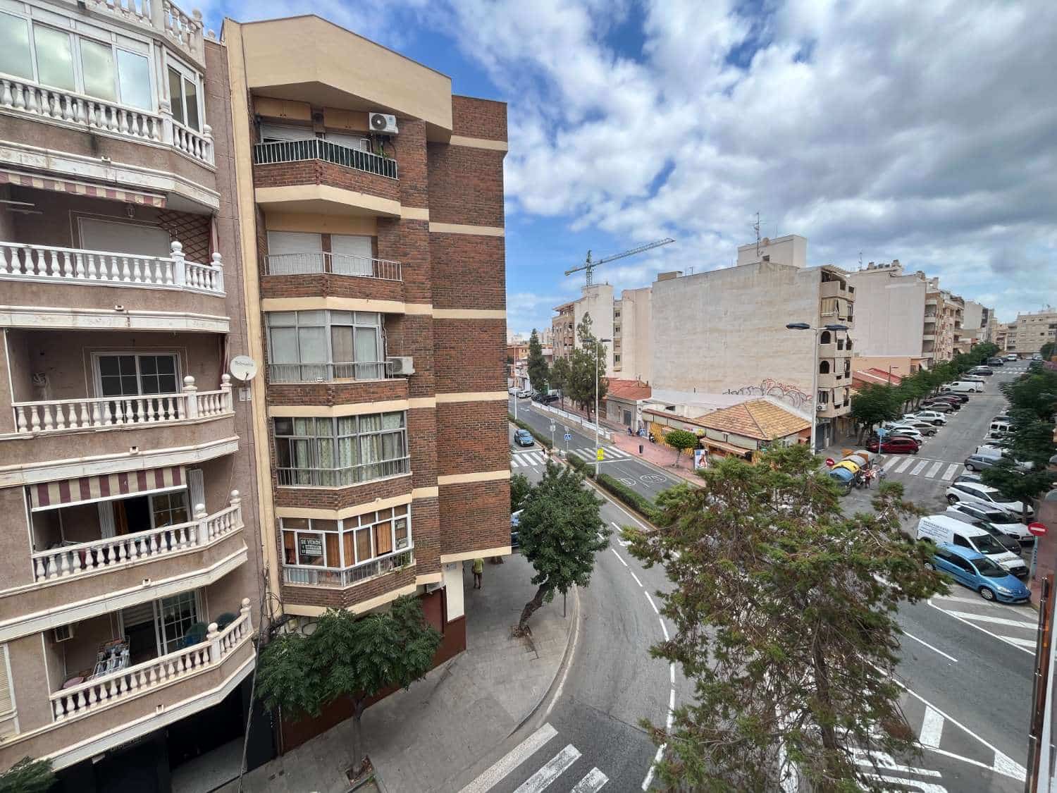 2 makuuhuone Ranta-asunto myytävänä paikassa Torrevieja mukana uima-altaan - 239 000 € (Ref: 9251881)