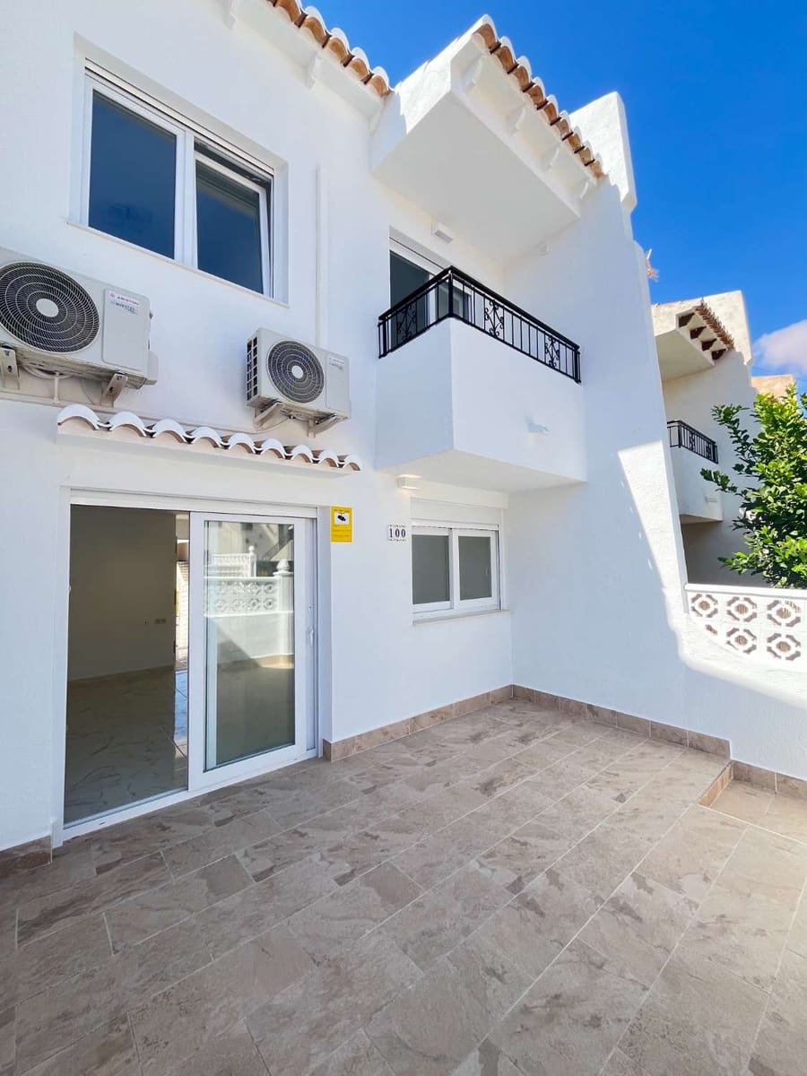 3 soveværelse Semi-Rækkehus til salg i Torrevieja med swimmingpool - € 229.000 (Ref: 9251882)