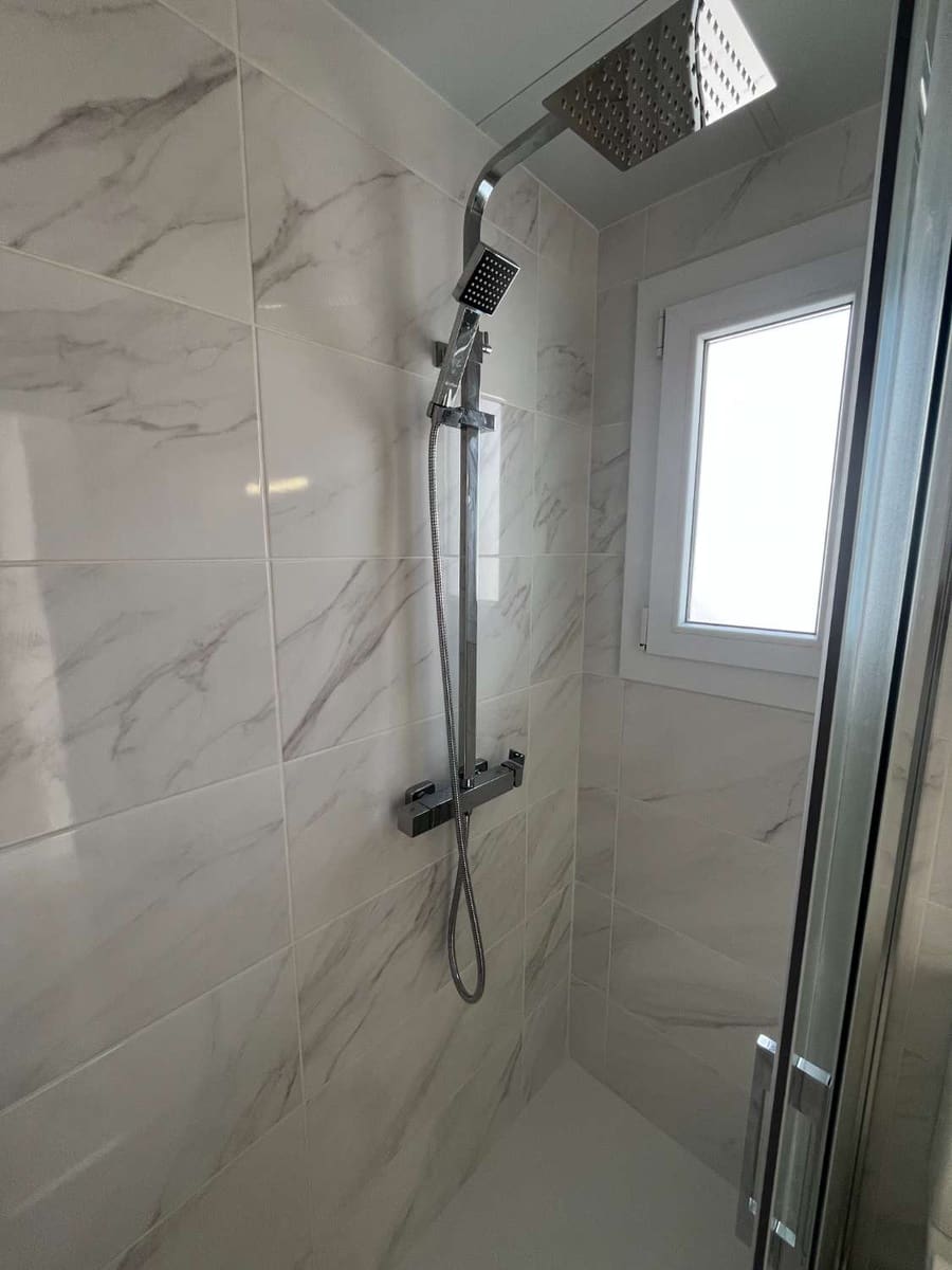 3 soveværelse Semi-Rækkehus til salg i Torrevieja med swimmingpool - € 229.000 (Ref: 9251882)