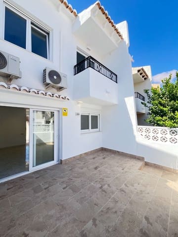 3 soveværelse Semi-Rækkehus til salg i Torrevieja med swimmingpool - € 229.000 (Ref: 9251882)