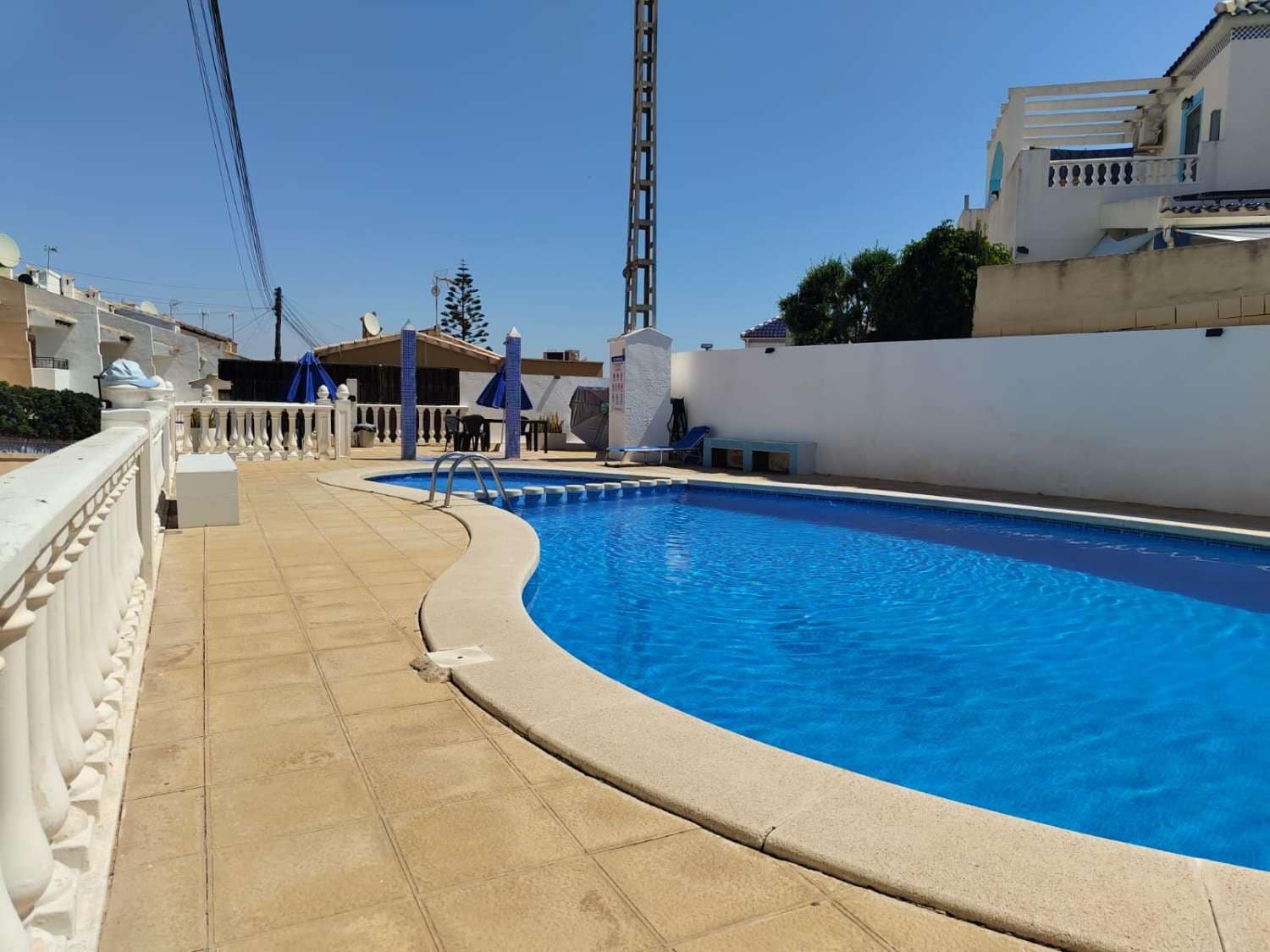 3 soveværelse Semi-Rækkehus til salg i Torrevieja med swimmingpool - € 229.000 (Ref: 9251882)