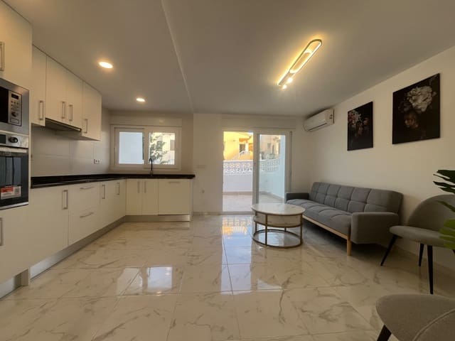 3 soveværelse Semi-Rækkehus til salg i Torrevieja med swimmingpool - € 229.000 (Ref: 9251882)