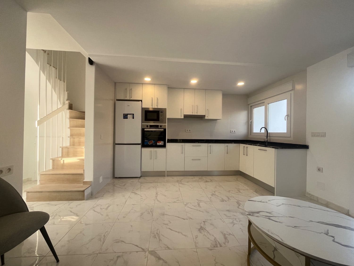 3 soveværelse Semi-Rækkehus til salg i Torrevieja med swimmingpool - € 229.000 (Ref: 9251882)