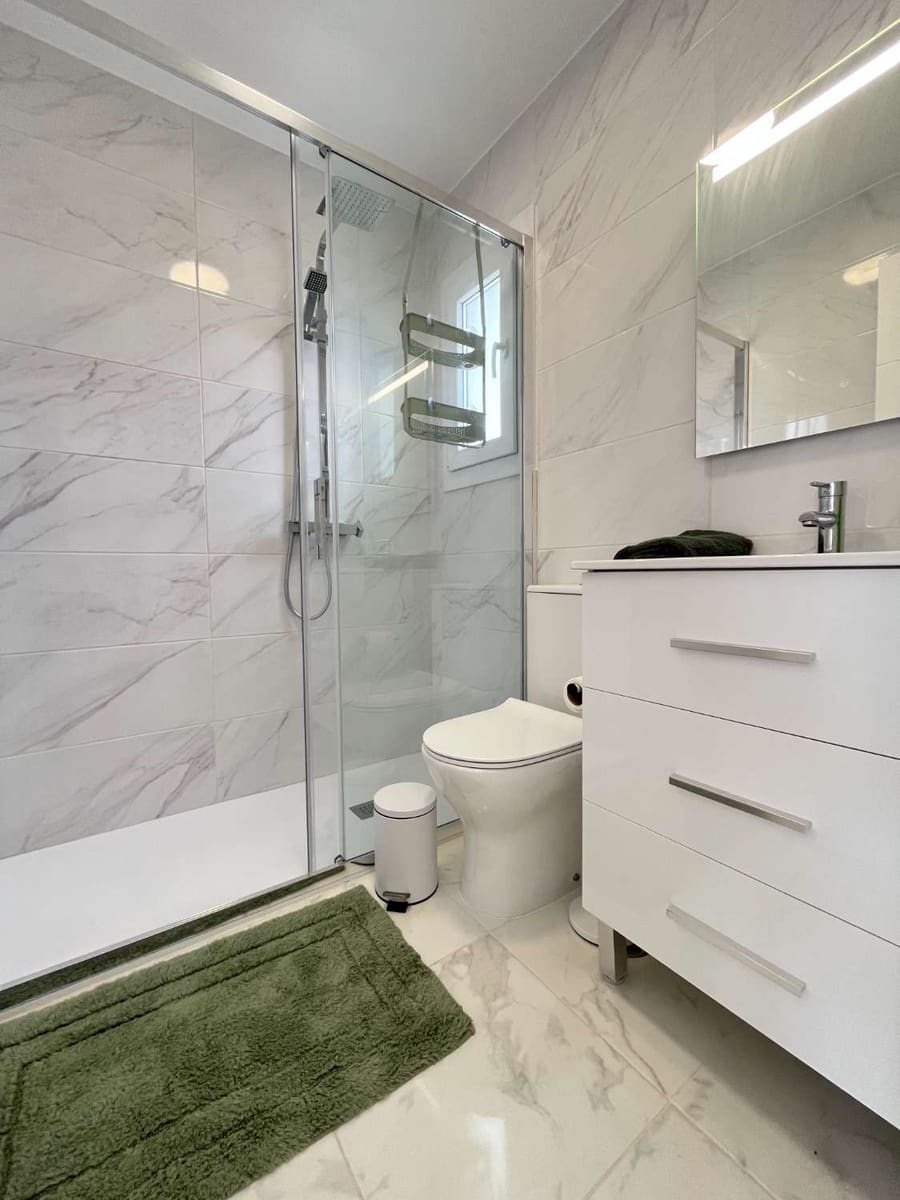 3 sovrum Semi-fristående Villa till salu i Torrevieja med pool - 229 000 € (Ref: 9251882)