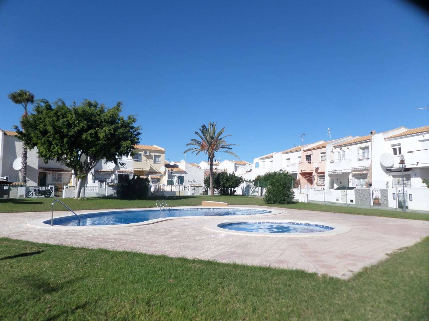 3 soveværelse Bungalow til salg i Orihuela med swimmingpool - € 225.000 (Ref: 9254733)