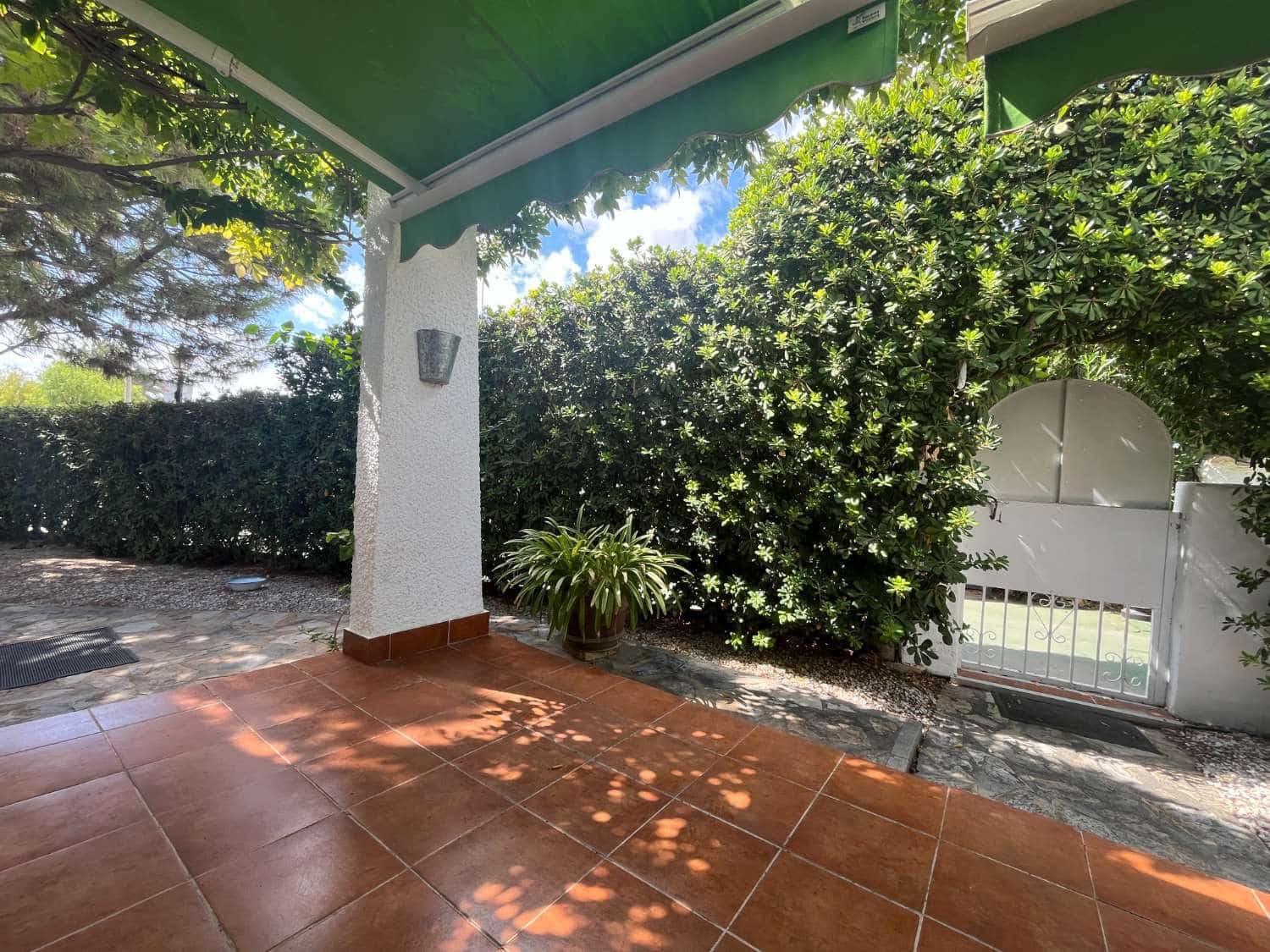 3 soveværelse Bungalow til salg i Orihuela med swimmingpool - € 225.000 (Ref: 9254733)