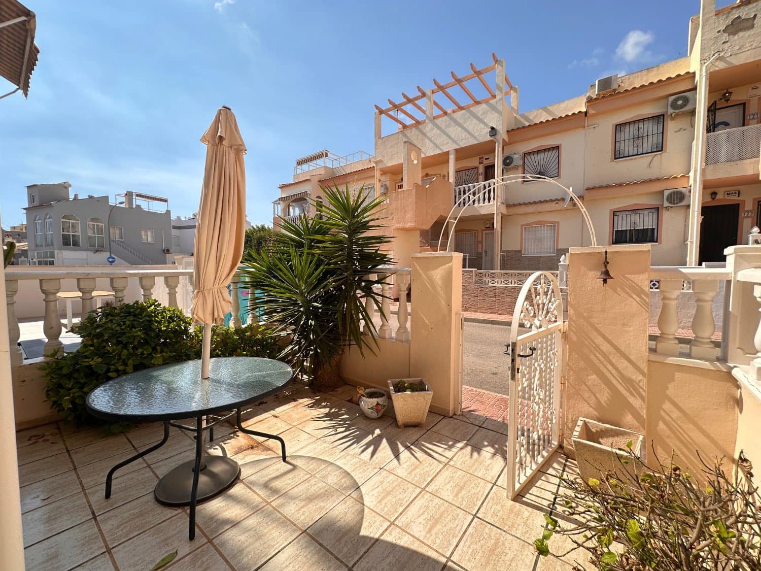 2 bedroom Beach Apartment for sale in Orihuela - € 128,500 (Ref: 9284927)