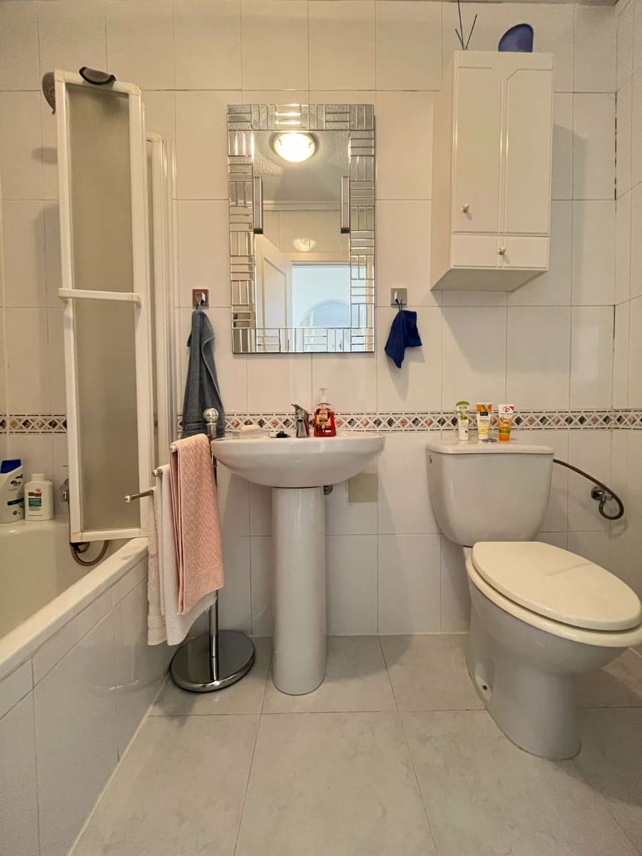 2 makuuhuone Ranta-asunto myytävänä paikassa Orihuela mukana uima-altaan - 135 000 € (Ref: 9291056)