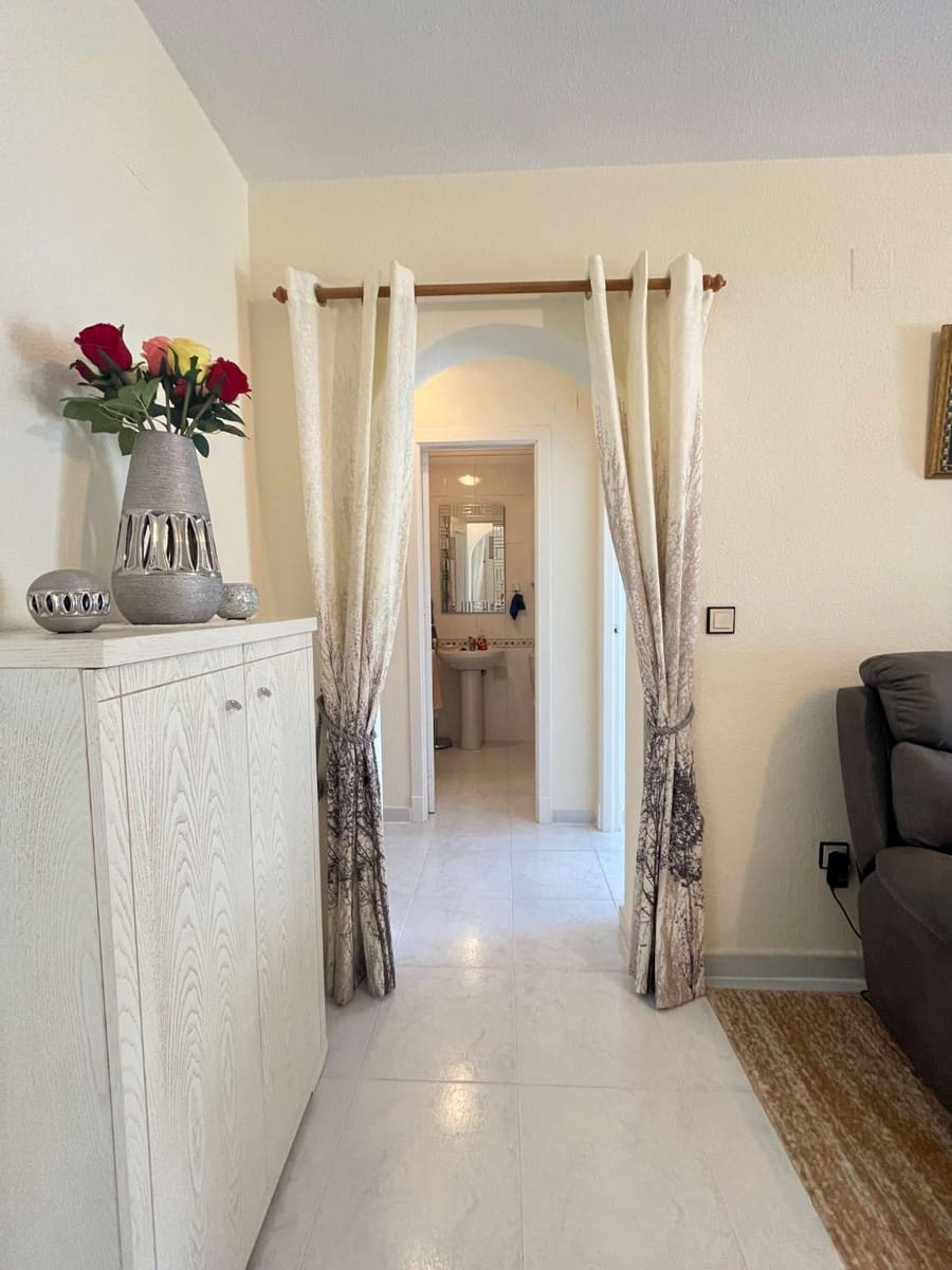 2 makuuhuone Ranta-asunto myytävänä paikassa Orihuela mukana uima-altaan - 135 000 € (Ref: 9291056)