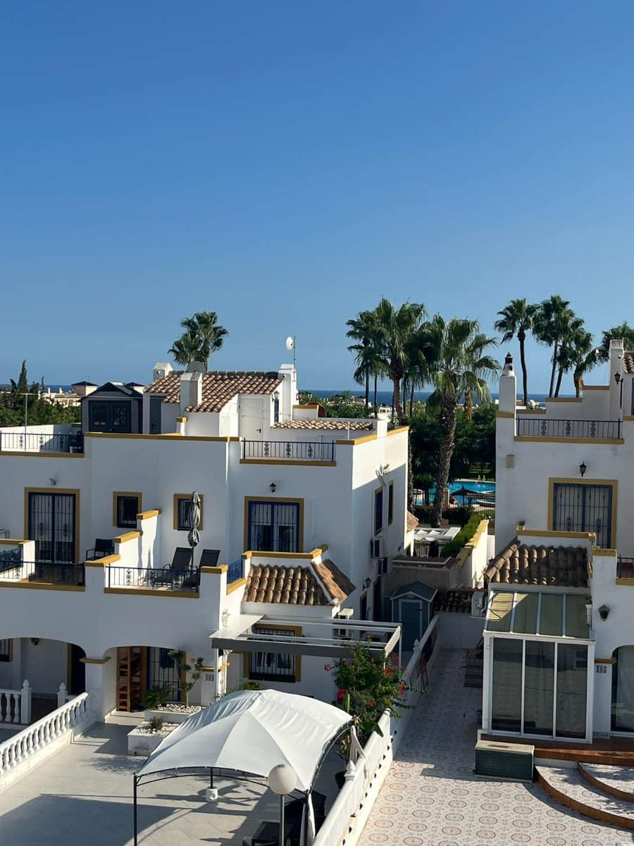 2 makuuhuone Ranta-asunto myytävänä paikassa Orihuela mukana uima-altaan - 135 000 € (Ref: 9291056)