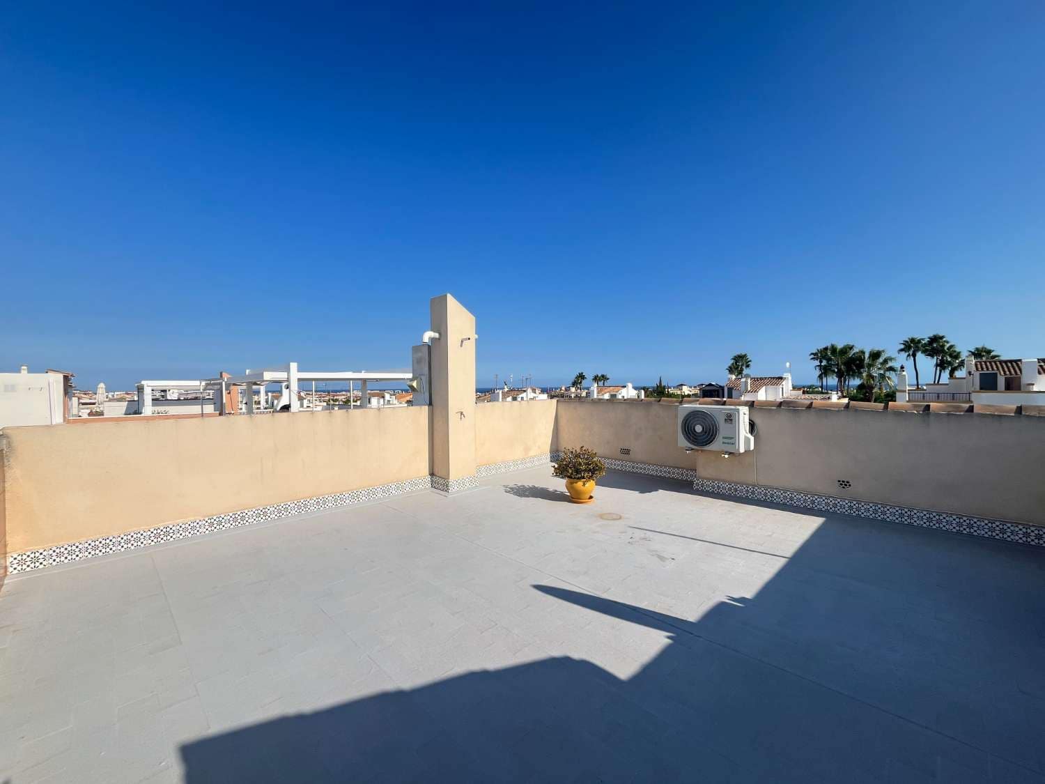 2 makuuhuone Ranta-asunto myytävänä paikassa Orihuela mukana uima-altaan - 135 000 € (Ref: 9291056)