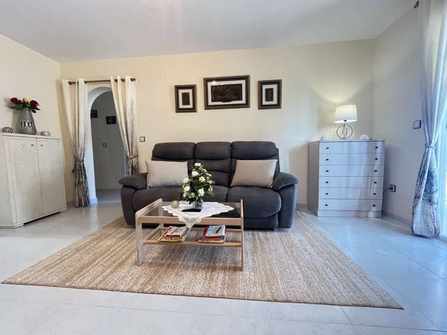 2 makuuhuone Ranta-asunto myytävänä paikassa Orihuela mukana uima-altaan - 135 000 € (Ref: 9291056)