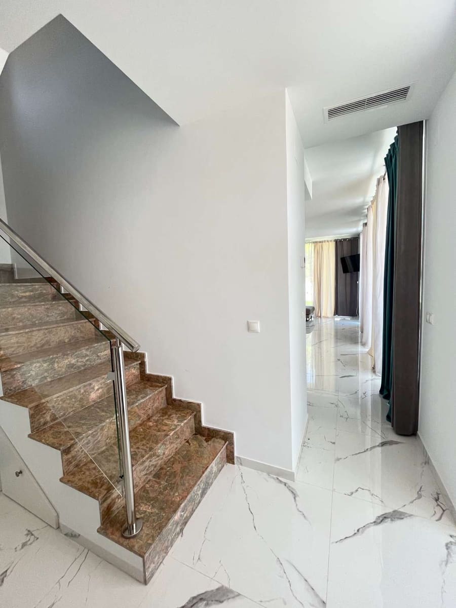 3 bedroom Villa for sale in Orihuela with pool - € 575,000 (Ref: 9294196)