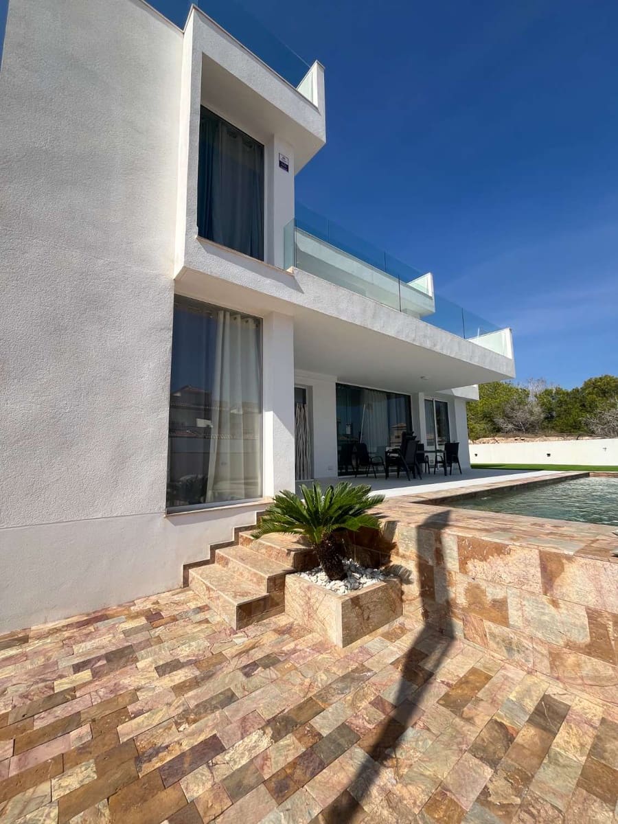 3 bedroom Villa for sale in Orihuela with pool - € 575,000 (Ref: 9294196)